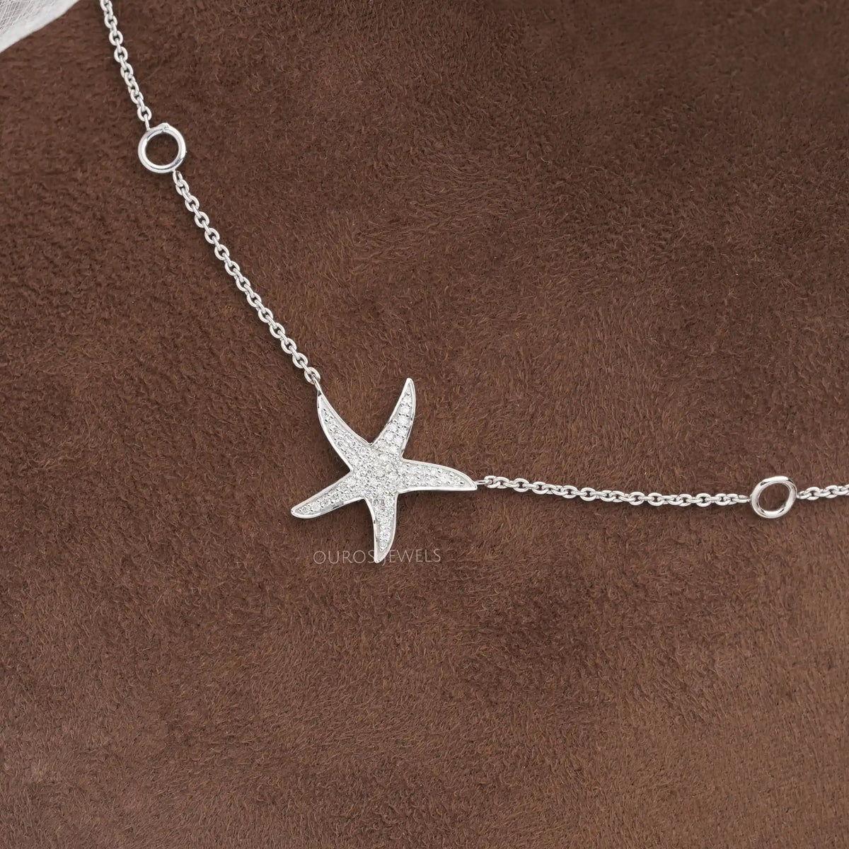 Starfish Round Cut Cluster Diamond Pendant Necklaces