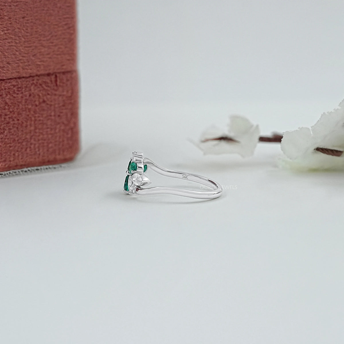 Green Pear Gemstone Cluster Wave Ring