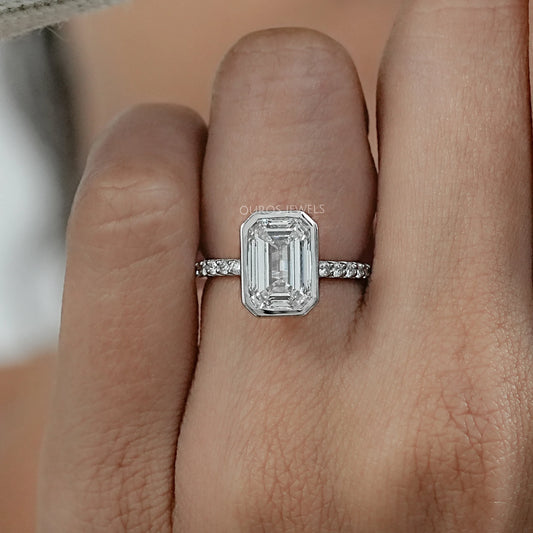 Bezel Set Emerald Lab Diamond Solitaire Accent Ring Ring