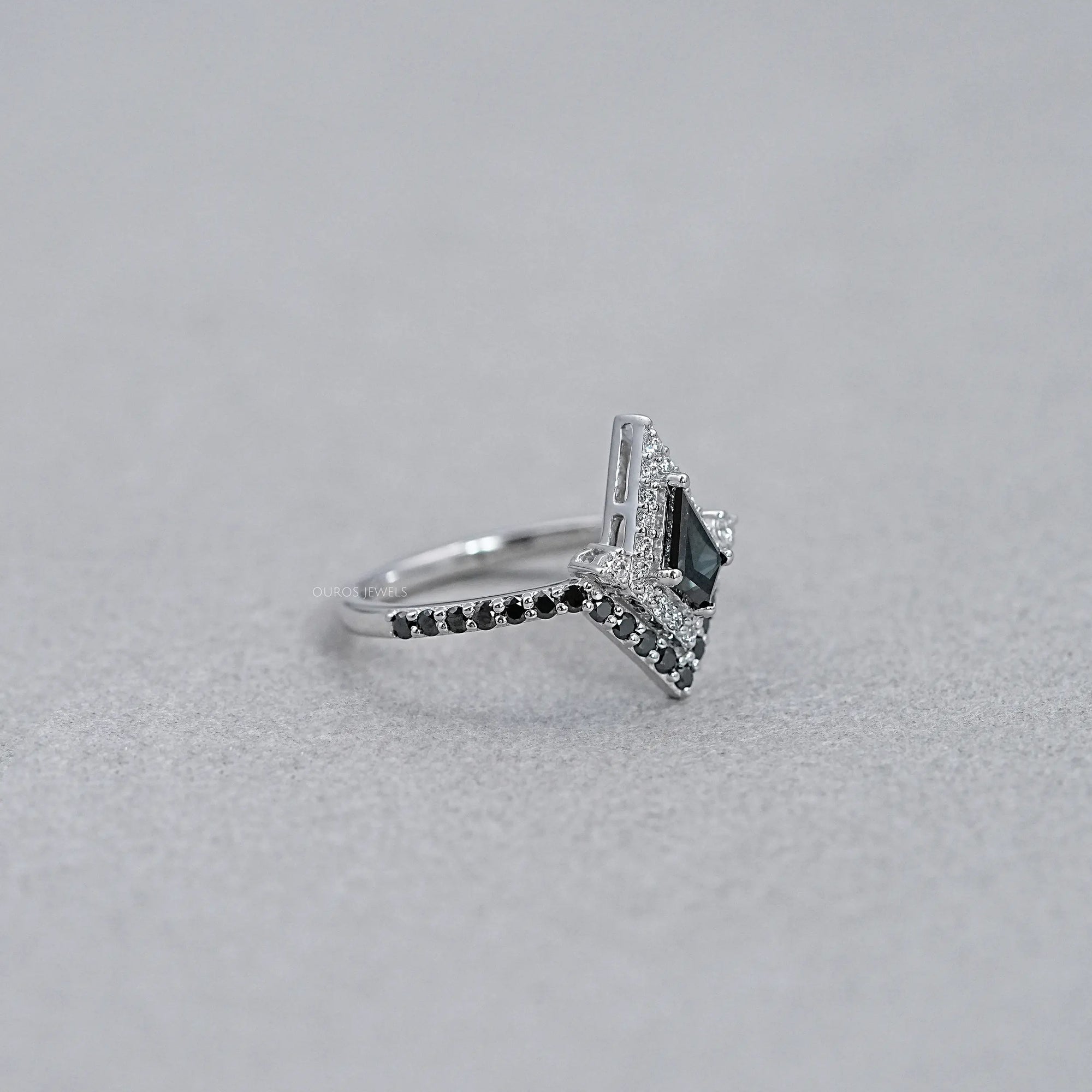 Black kite Cut Halo Curved Wedding Ring Rings