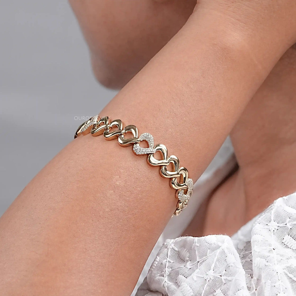 Pave Set Heart Link Bracelet Bracelet