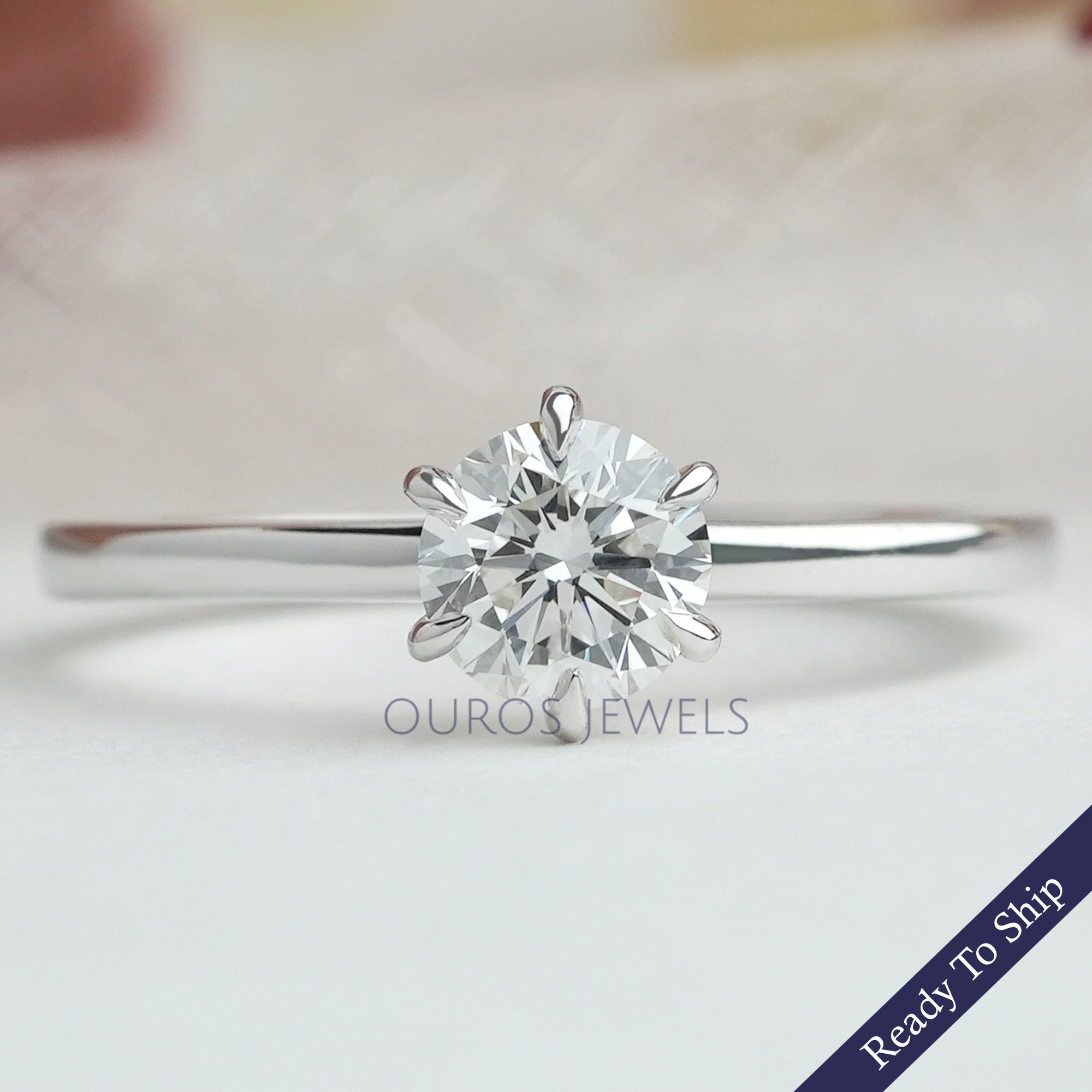 Round Cut Solitaire Diamond Engagement Ring Ring