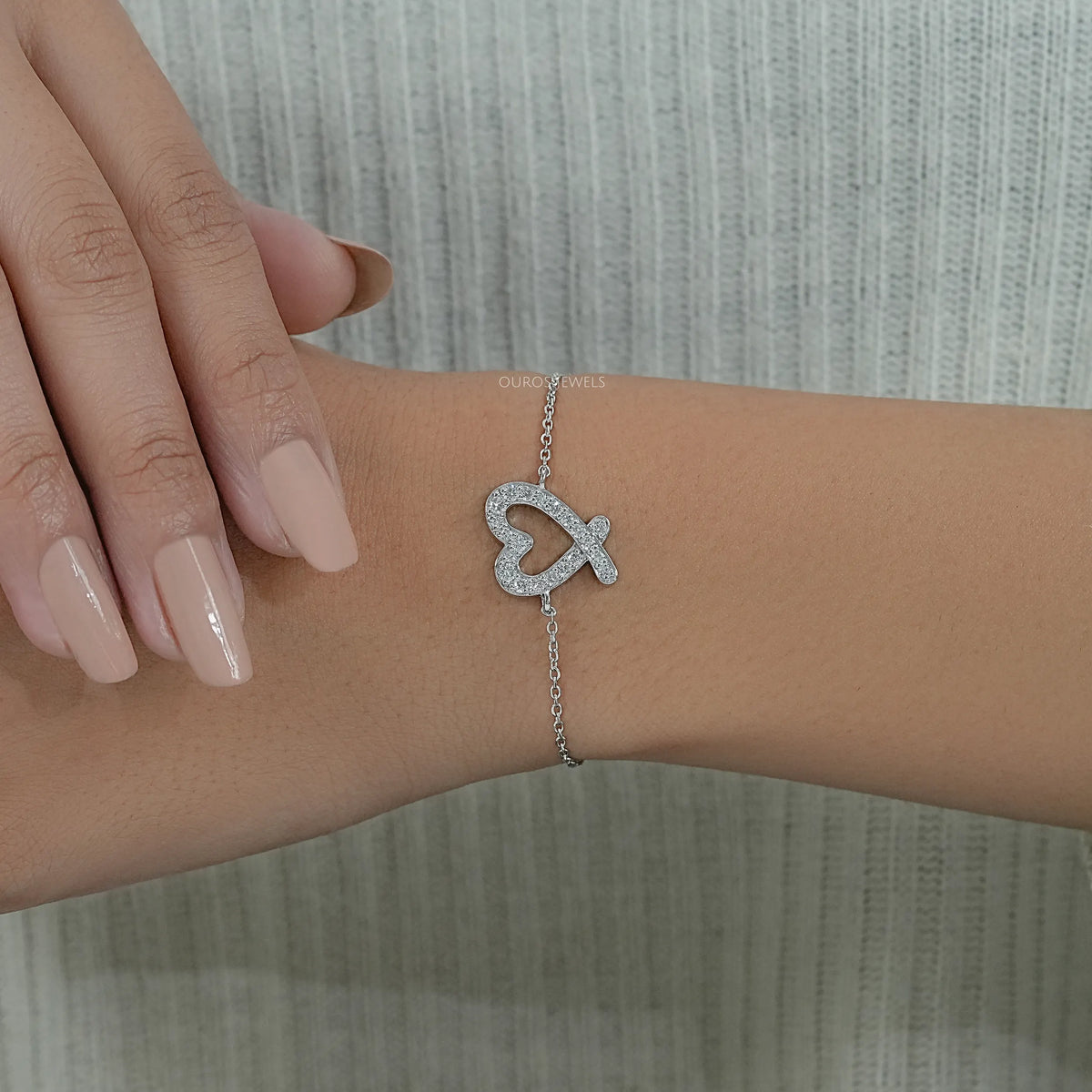 Round Diamond Open Heart Bracelet Bracelet