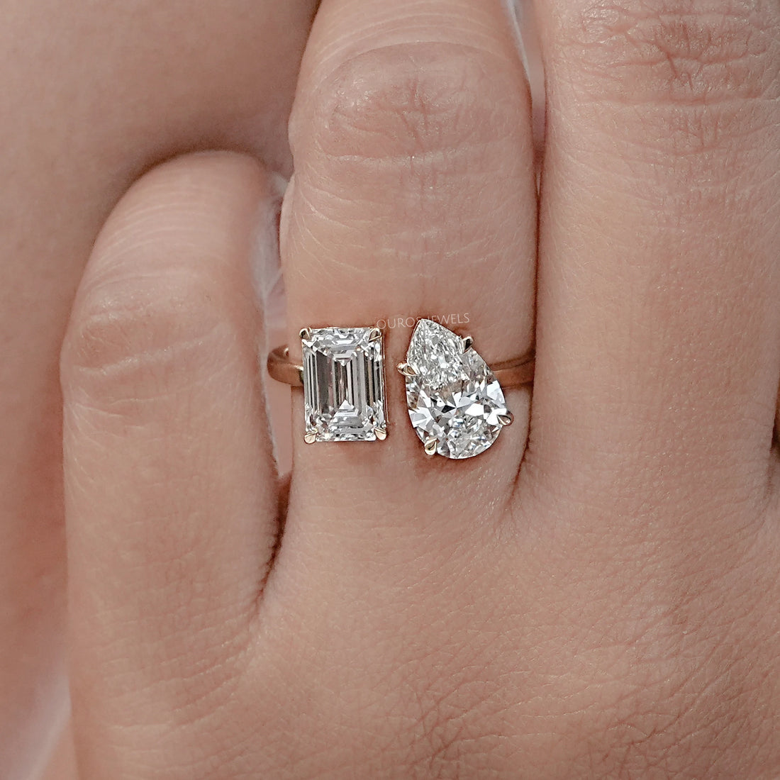 Toi Et Moi Emerald Diamond Engagement Ring Ring