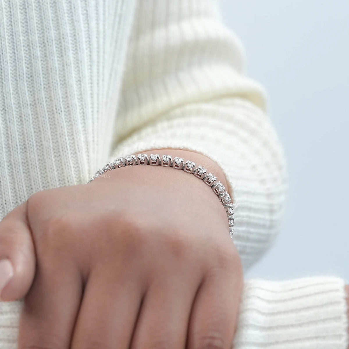 Round Shape Lab Grown Diamond Bracelet with 8.00 | 9.00 | 10.00 TCW Bracelet
