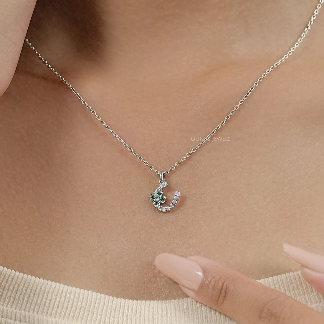 Round Green Gemstone Leaf Charm Pendant Necklaces