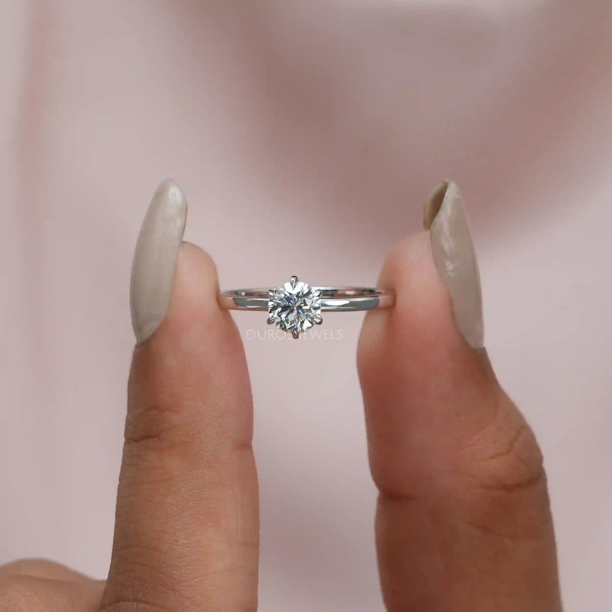 Round Cut Solitaire Diamond Engagement Ring Ring
