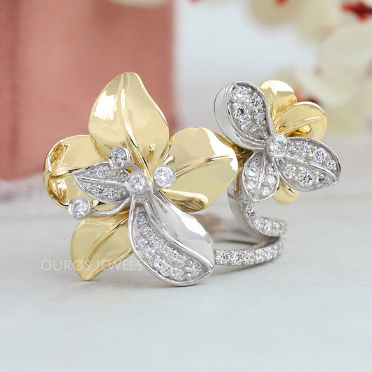 Vintage Floral Style Two Tone Round Diamond Wedding Ring